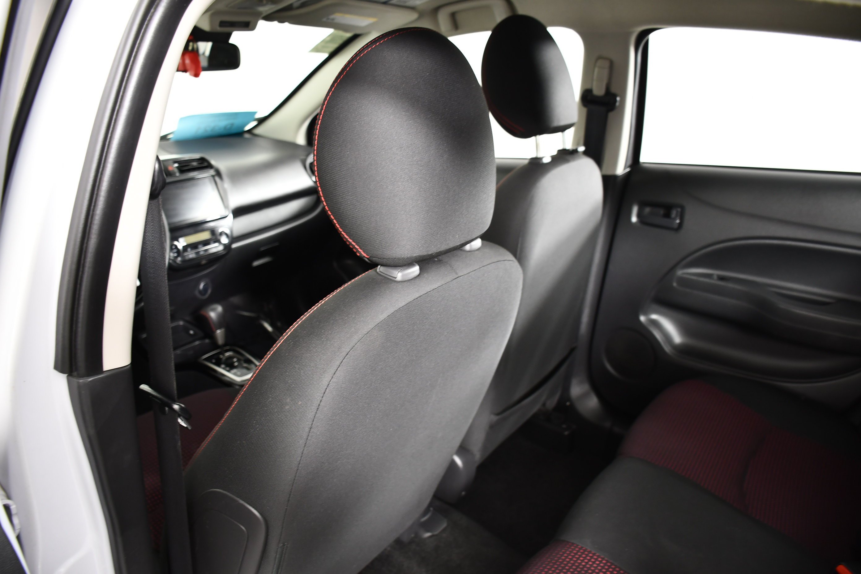 Used 2022 White Mitsubishi Black Edition image 45