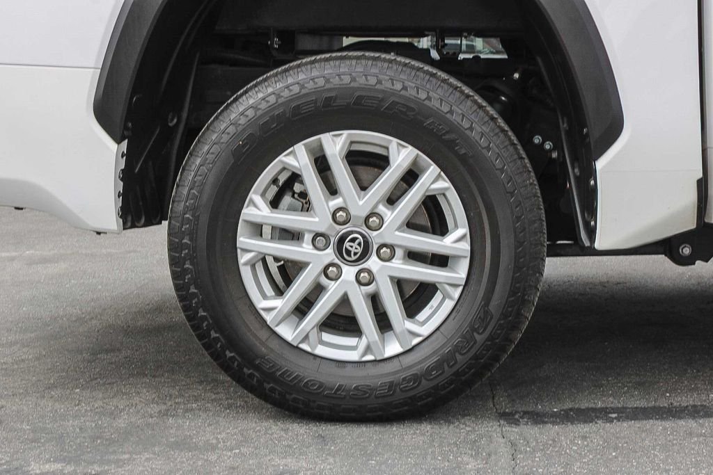 2025 Toyota Tundra SR5 - Photo 11
