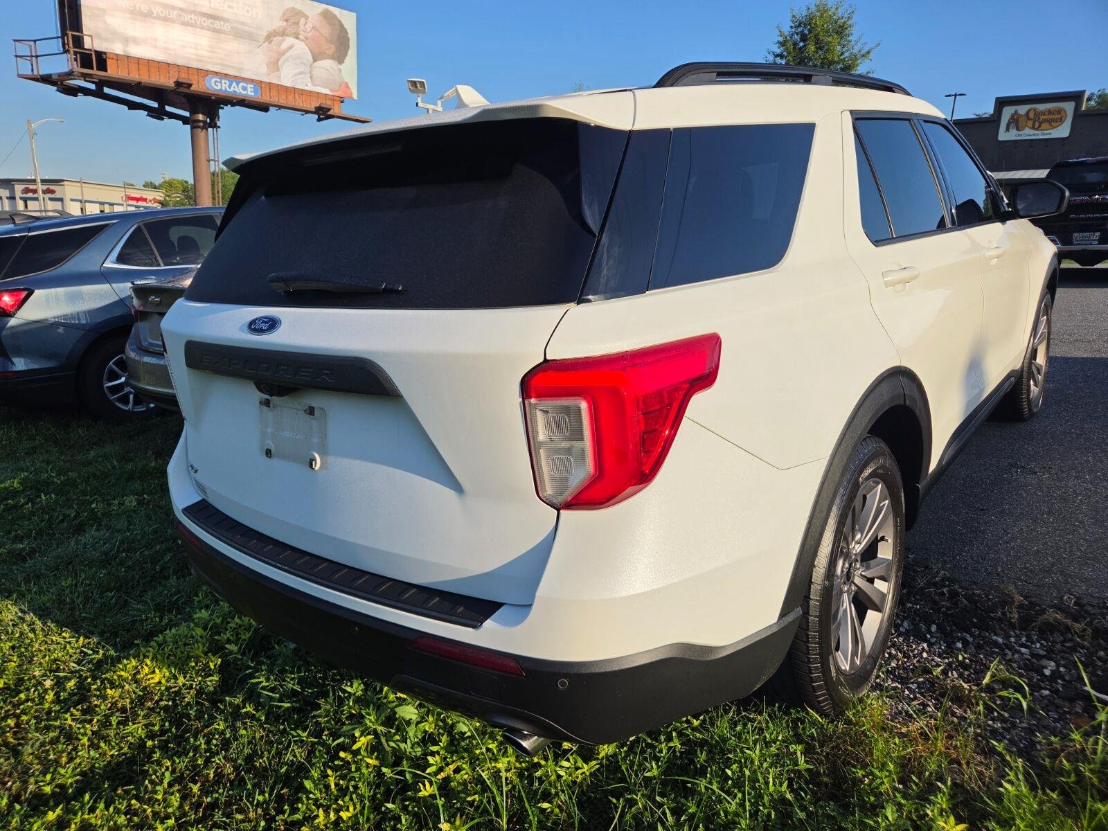 Used 2021 White Ford XLT image 5