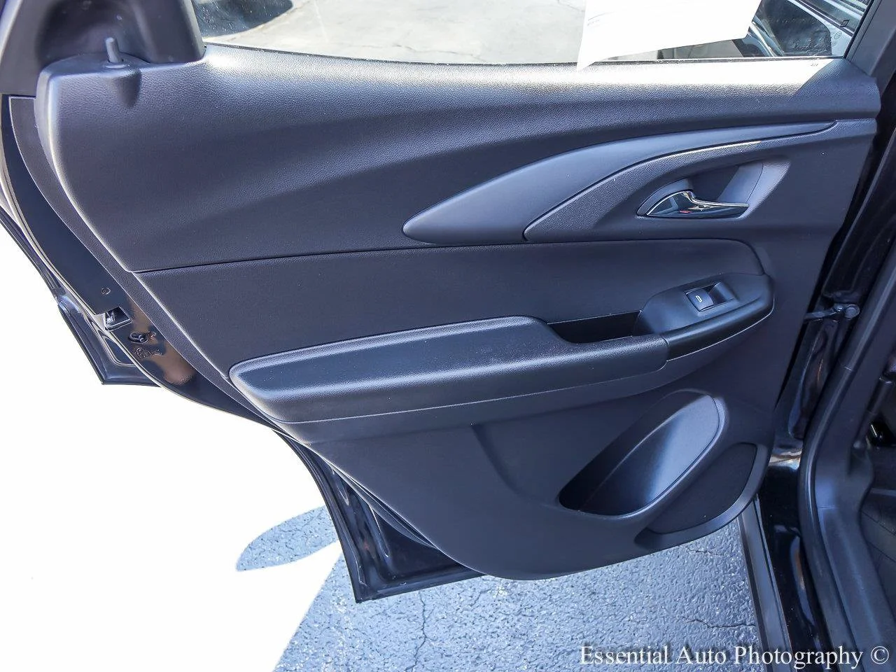 Used 2024 Mosaic Black Metallic Chevrolet LT image 17