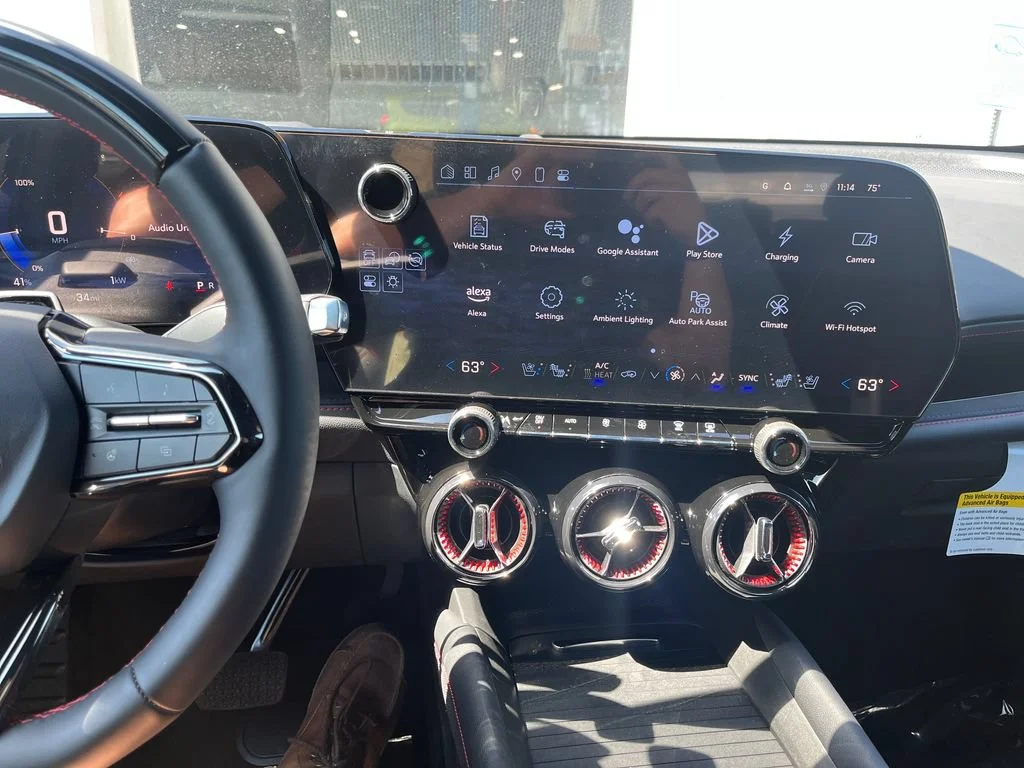 2025 Chevrolet Blazer EV RS - Photo 18