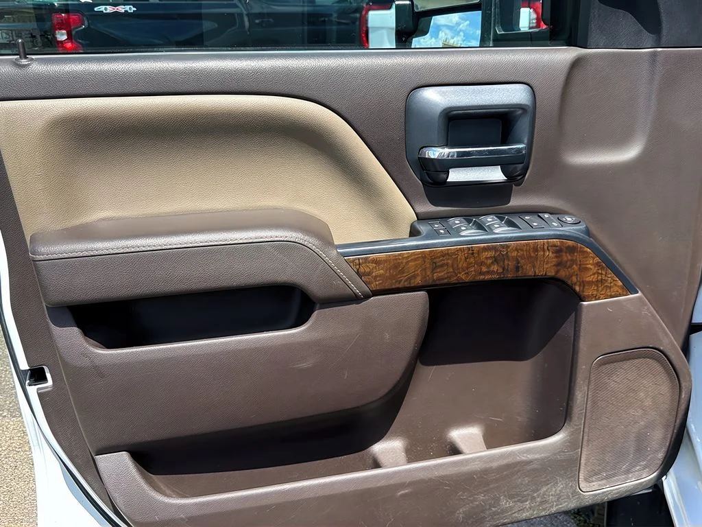 2018 Chevrolet Silverado 3500HD LT - Photo 9