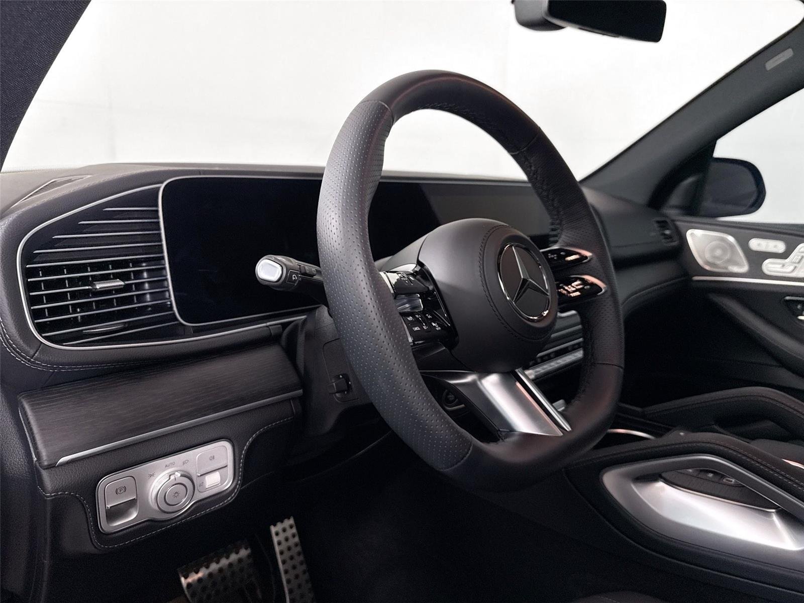 Used 2025 MANUFAKTUR Alpine Grey Mercedes-Benz GLS 450 image 4