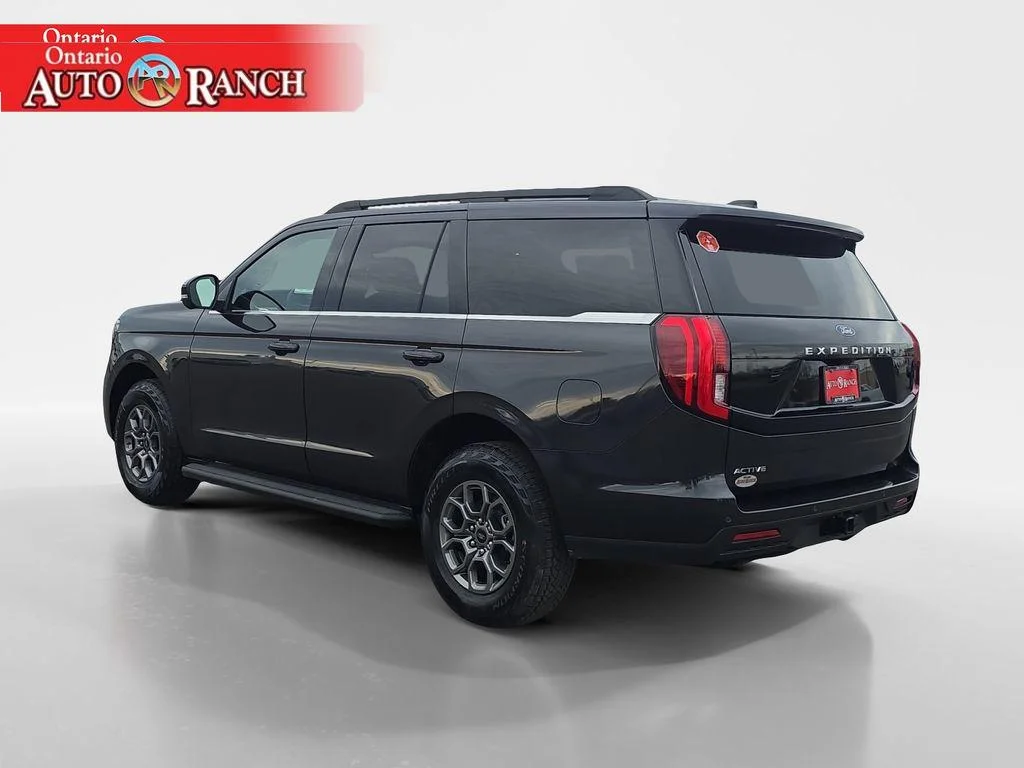 New 2026 Dark Matter Gray Metallic Ford Active image 3