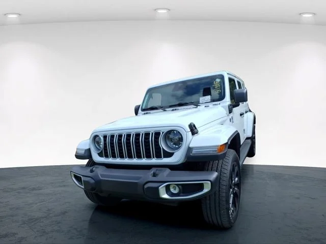 Used 2025 White Jeep Sahara 4xe image 4