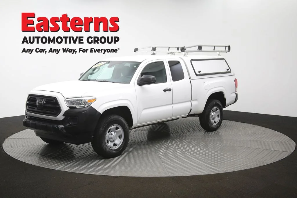 Used 2019 White Toyota SR image 55