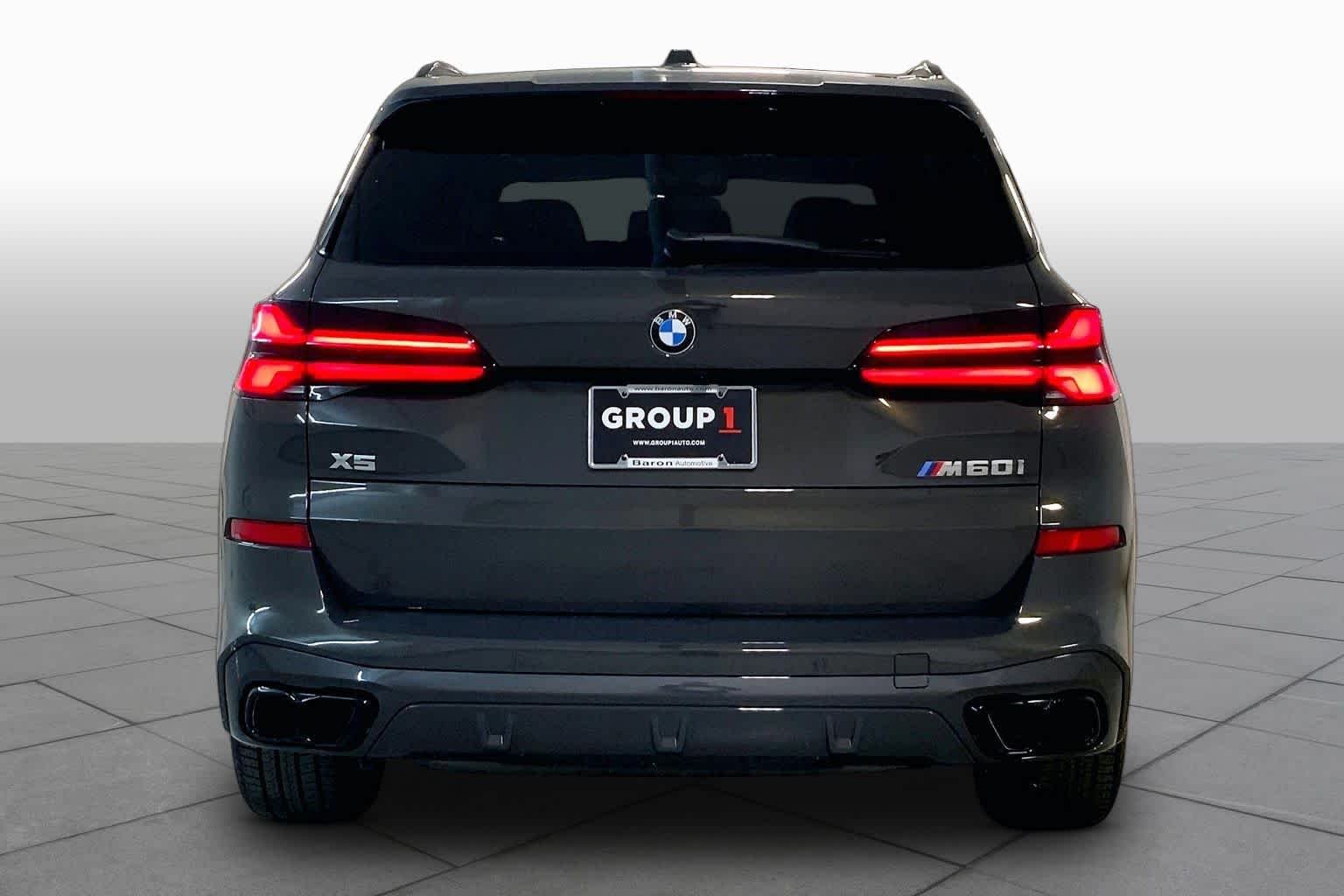 New 2026 Dravit Grey Metallic BMW M60i image 4