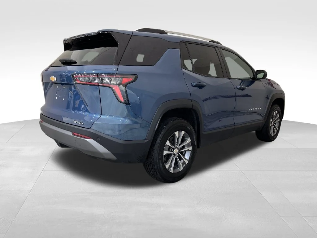 Used 2025 Blue Chevrolet LT image 5