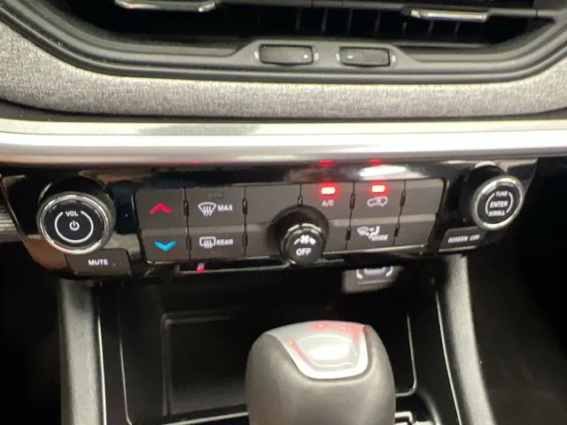 2024 Jeep Compass Latitude - Photo 25
