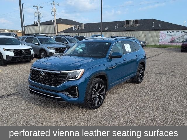 Used 2025 Mountain Lake Blue Metallic Volkswagen 2.0T SEL Premium R-Line image 15
