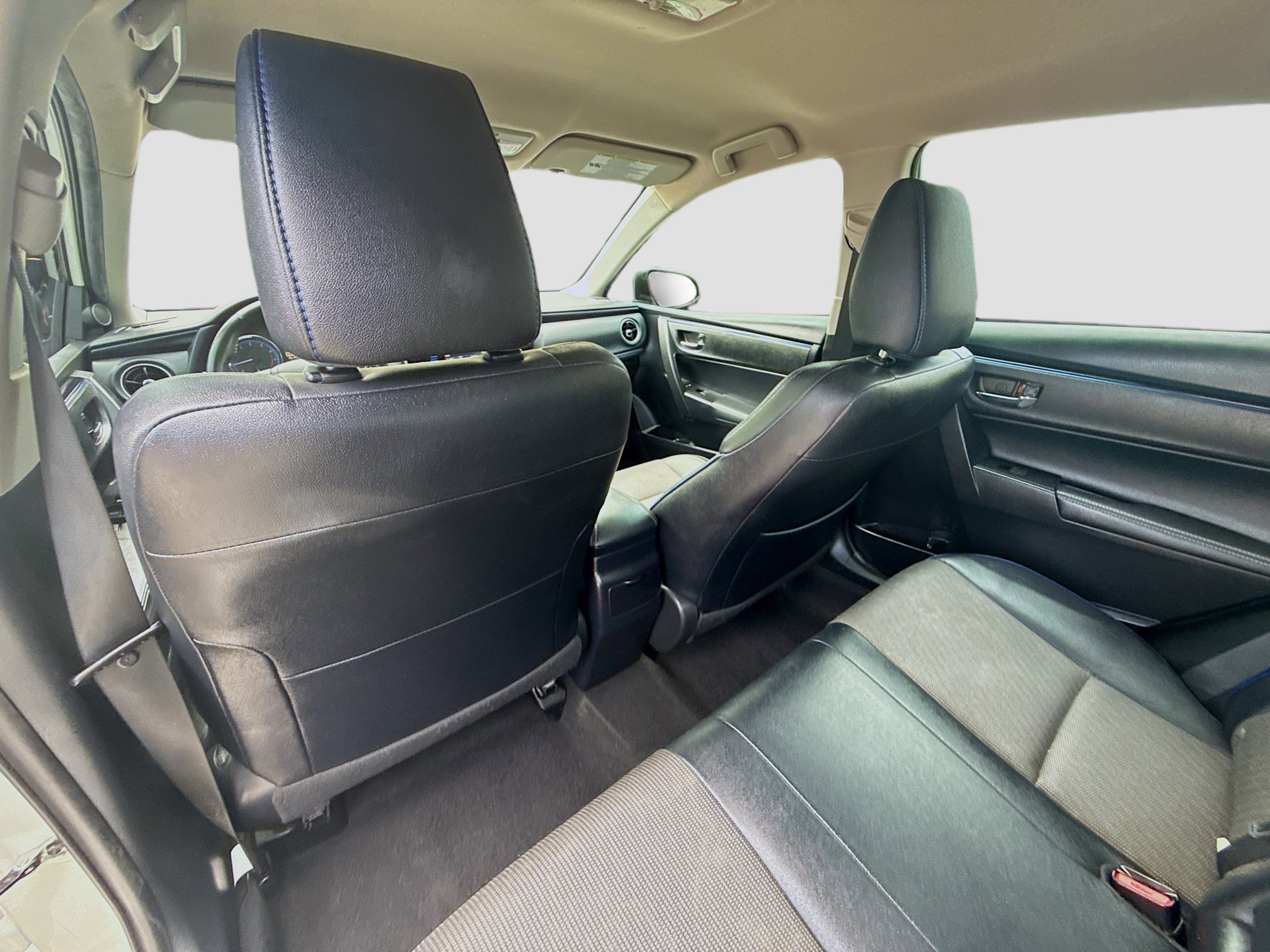 Used 2017 Super White Toyota SE image 23