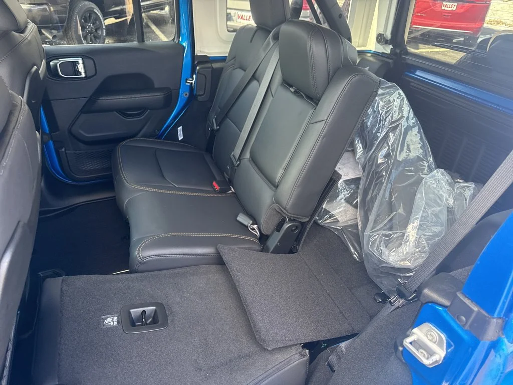 Used 2025 Blue Jeep Sahara image 42
