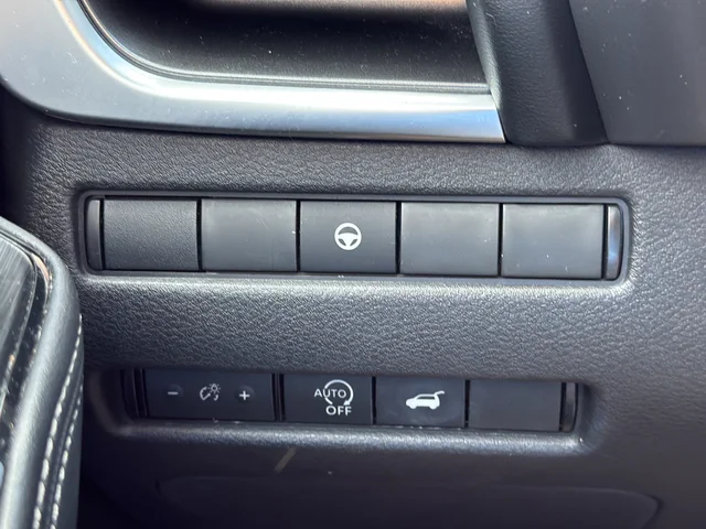 Used 2023 White Nissan SV image 19