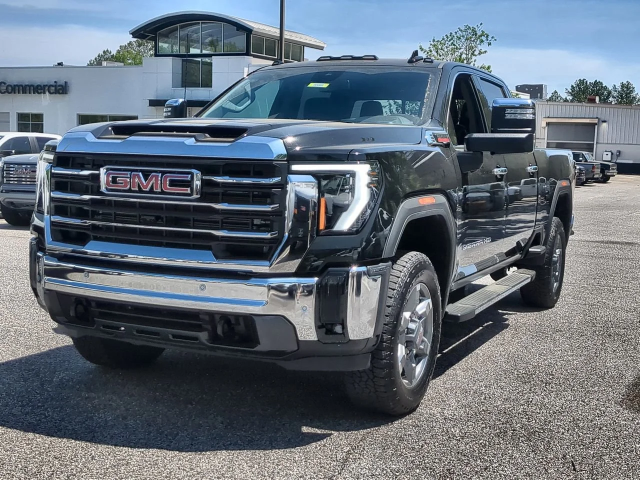 New 2026 Onyx Black GMC SLT image 4