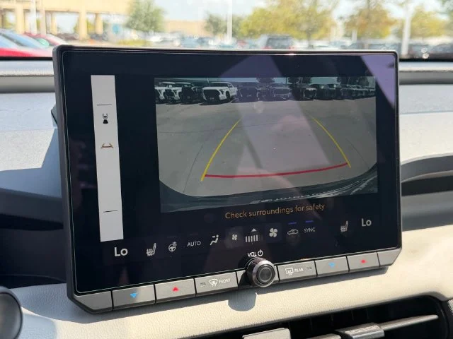 New 2026 Cloud Toyota XLE Premium image 15