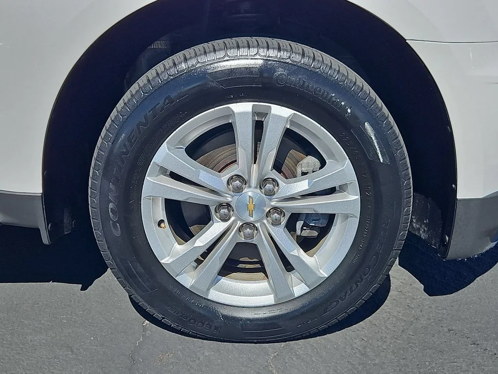 Used 2016 Iridescent Pearl Tricoat Chevrolet LT image 30