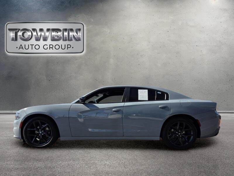Used 2022 Gray Dodge SXT image 8