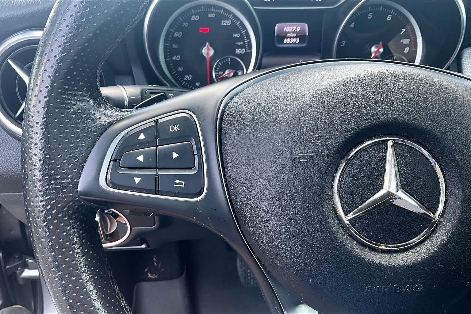 Used 2019 Mountain Grey Metallic Mercedes-Benz GLA 250 image 24