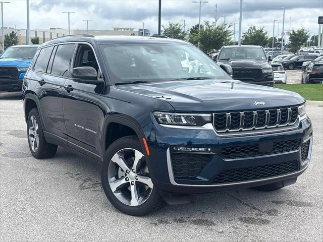 New 2026 Fathom Blue Pearl-Coat Exterior Paint Jeep Limited image 2