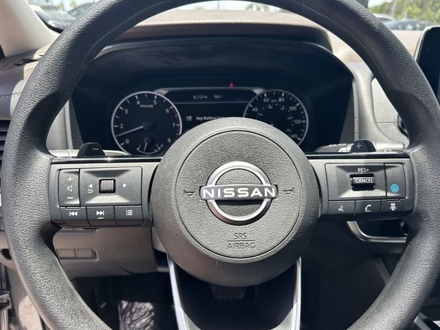 Used 2023 Gray Nissan SV image 18