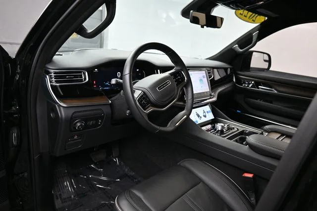Used 2022 Black Jeep Series II image 37