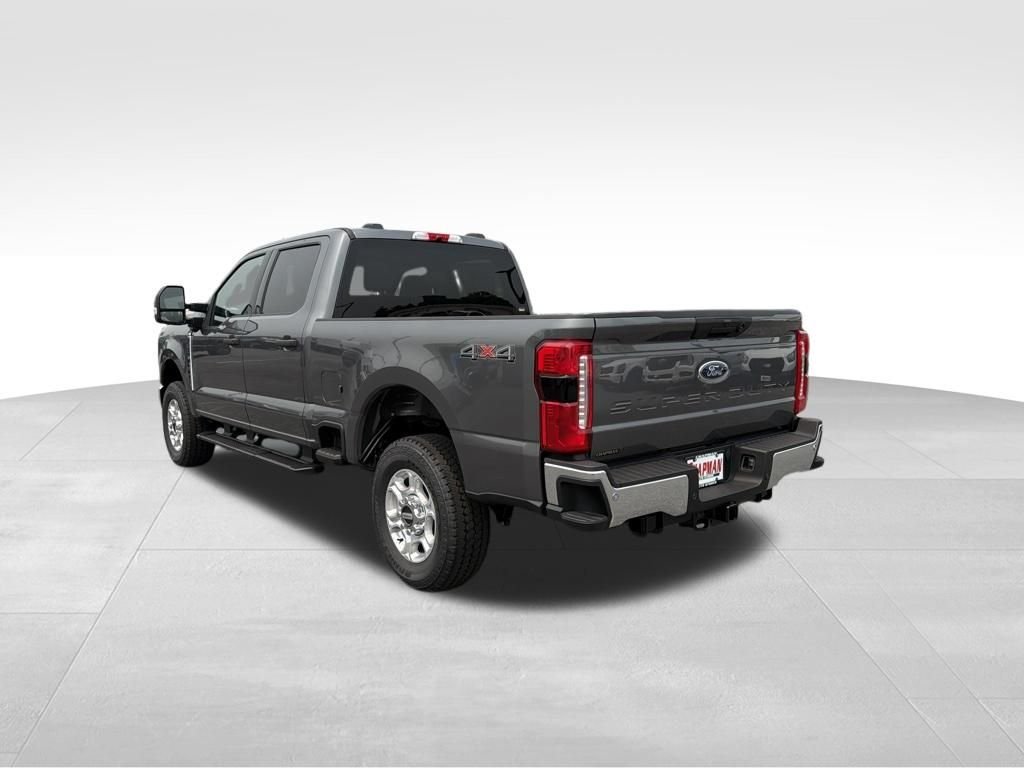 New 2026 Carbonized Gray Metallic Ford F-250® XLT image 11