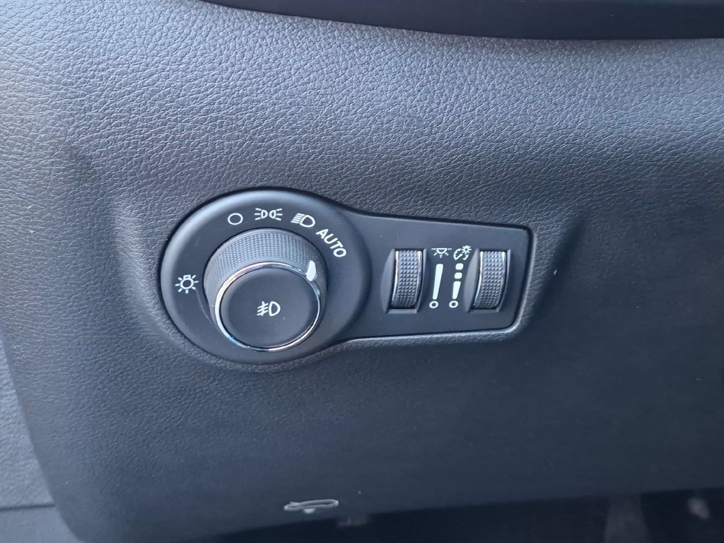 Used 2026 Blue Jeep Limited image 14