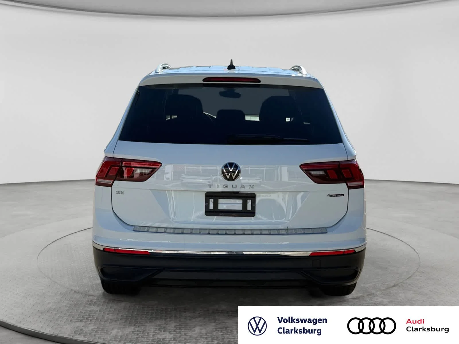 Used 2024 Pure White Volkswagen SE image 6
