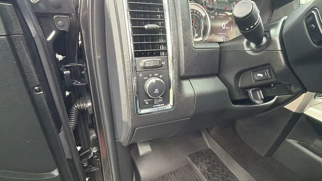 2017 RAM Ram 1500 Pickup Laramie - Photo 32