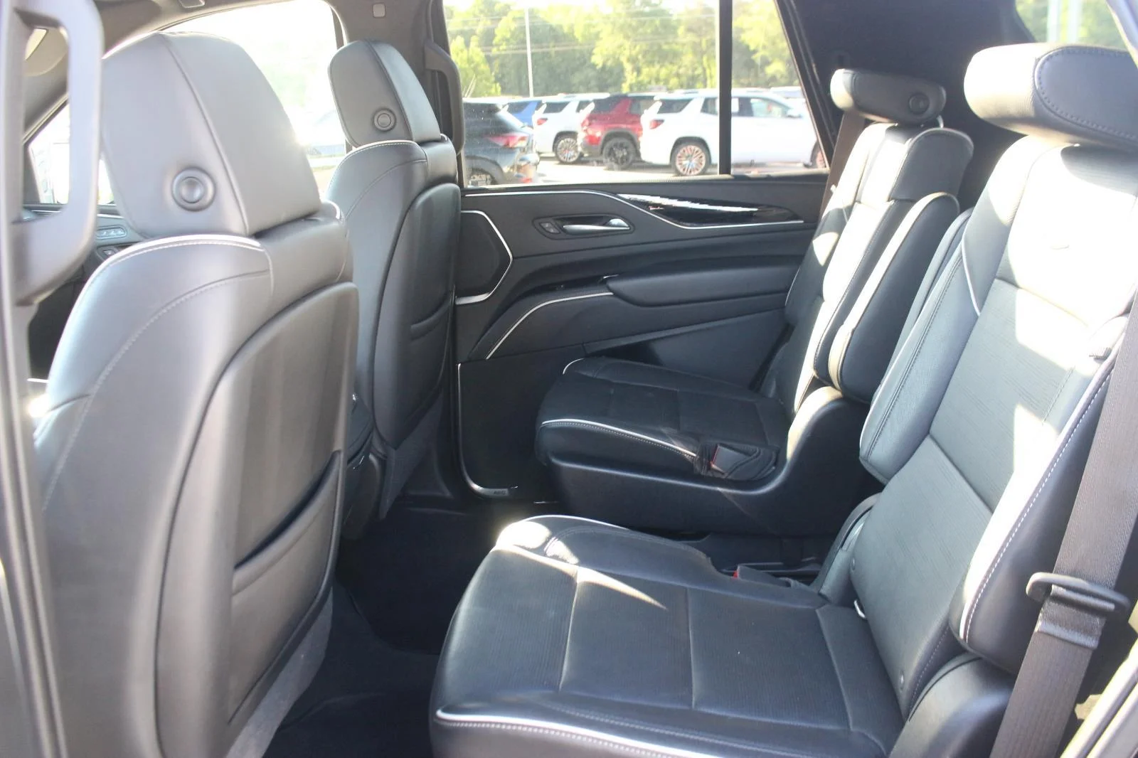 Used 2021 BLACK RAVEN Cadillac Sport image 33