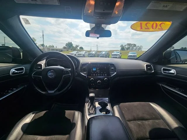 Used 2021 Gray Jeep Laredo X image 12
