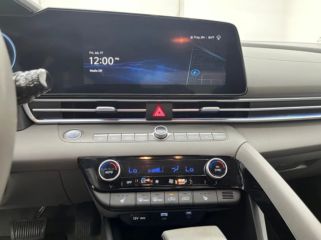 Used 2024 Gray Hyundai SEL image 25