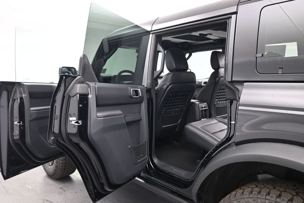 New 2026 Shadow Black Ford Badlands image 19