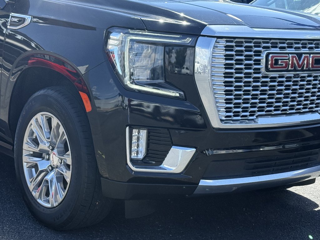 2023 GMC Yukon XL Denali - Photo 2
