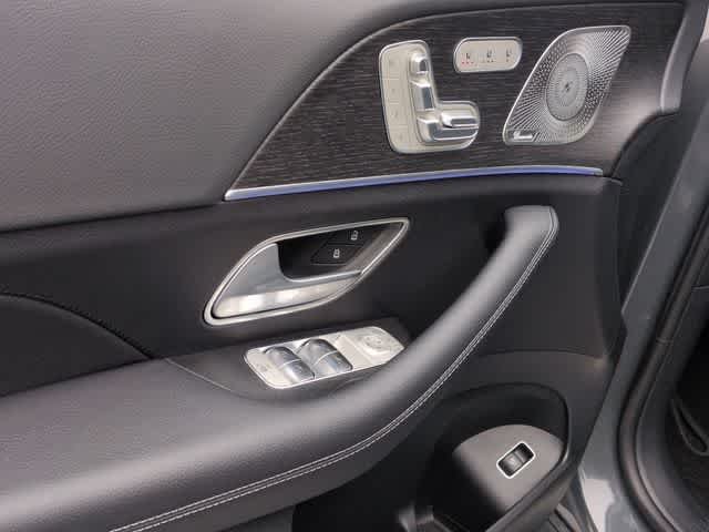 New 2026 MANUFAKTUR Silicon Grey Mercedes-Benz GLE 450 image 17
