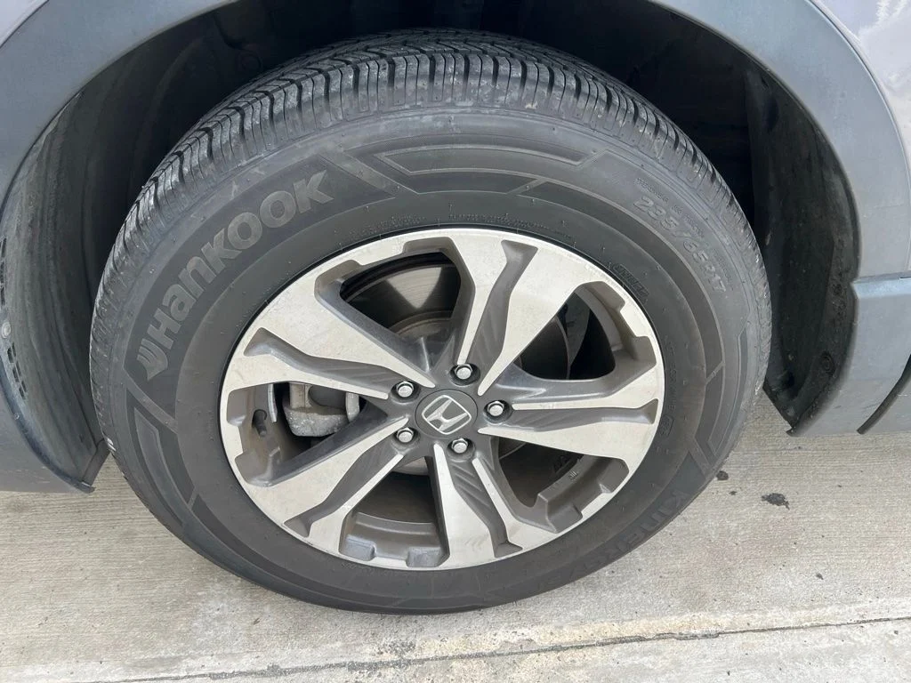 Used 2019 Gray Honda LX image 13