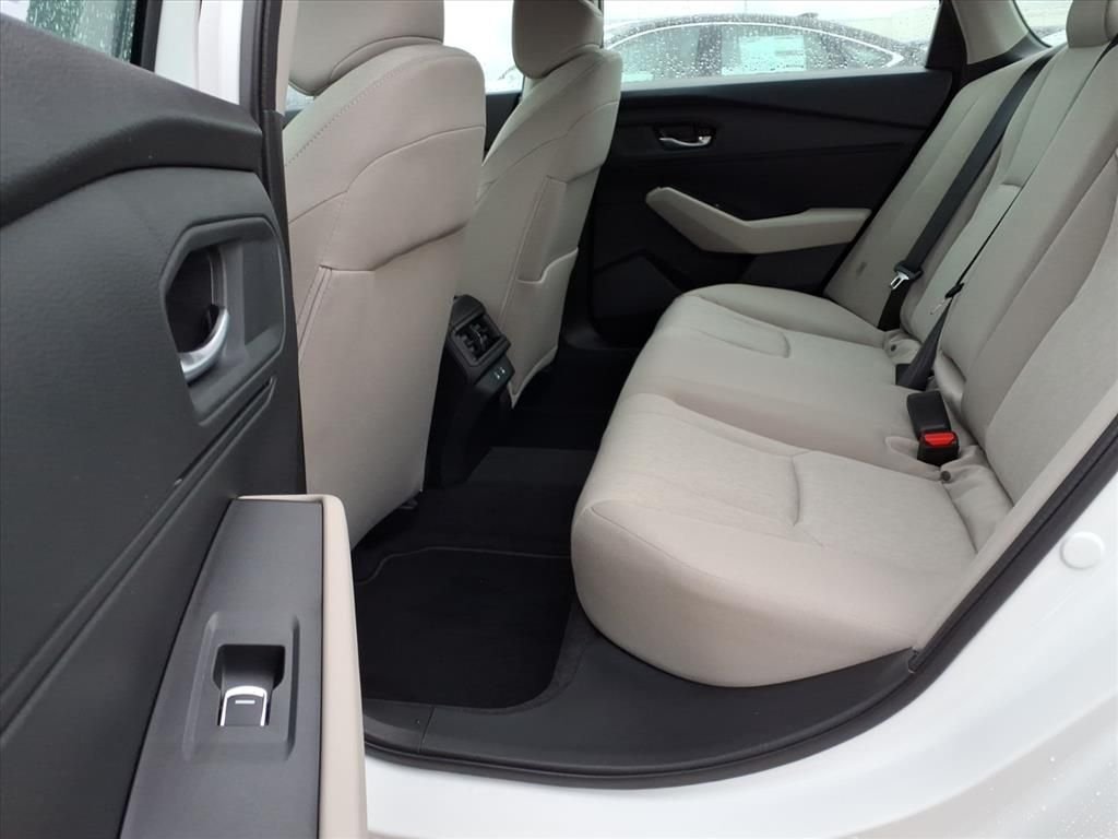 New 2026 Platinum White Pearl Honda LX image 5
