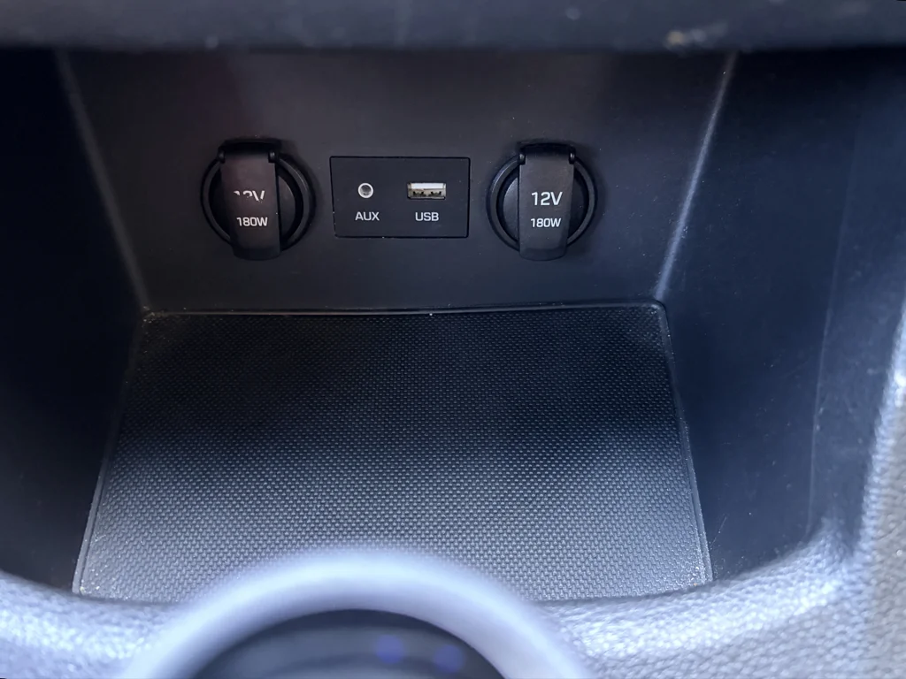 Used 2018 Summit Gray Hyundai Base image 18