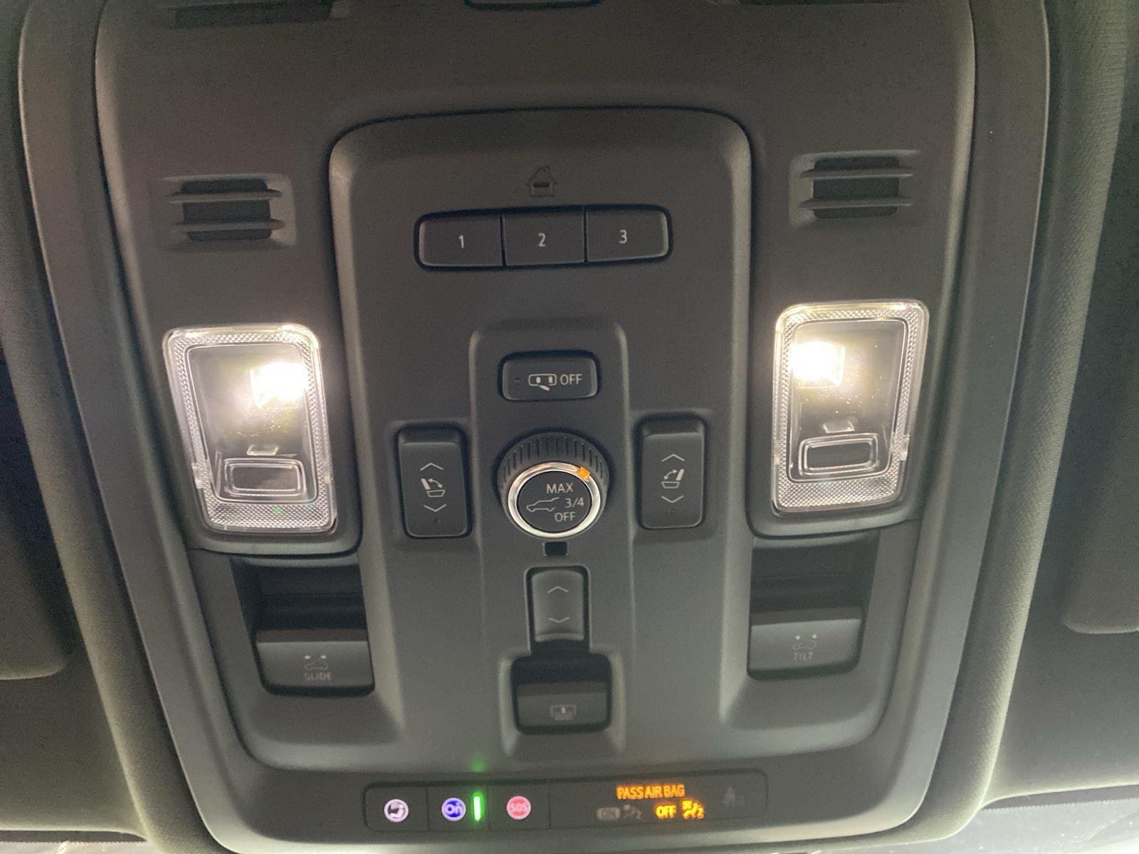 Used 2023 Onyx Black GMC Denali Ultimate image 32