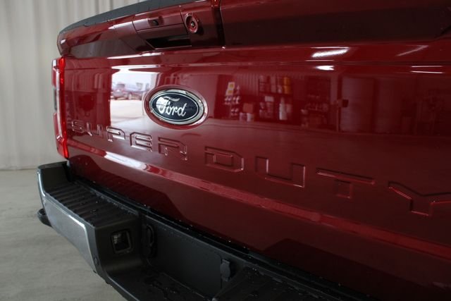 New 2026 Ruby Red Metallic Tinted Clearcoat Ford Lariat image 32