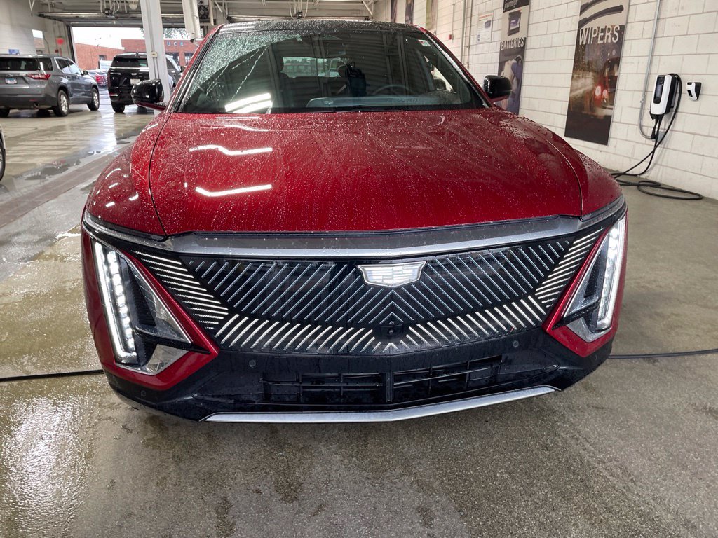 Used 2025 Red Cadillac Luxury image 8