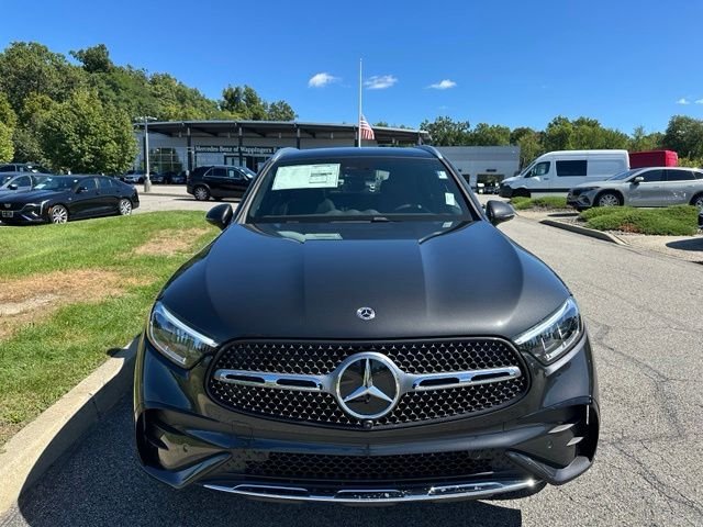 New 2026 Graphite Grey Metallic Mercedes-Benz GLC 300 image 8