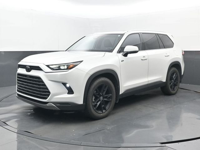 Used 2024 Wind Chill Pearl Toyota Limited image 8