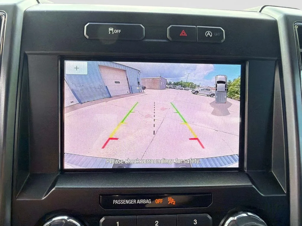 Used 2020 White Ford XLT image 25