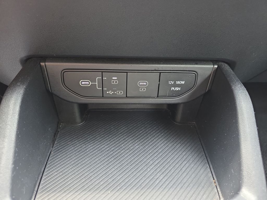 2025 Kia K4 LXS - Photo 24