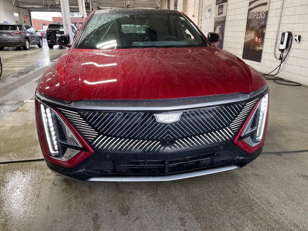 Used 2025 Red Cadillac Luxury image 8