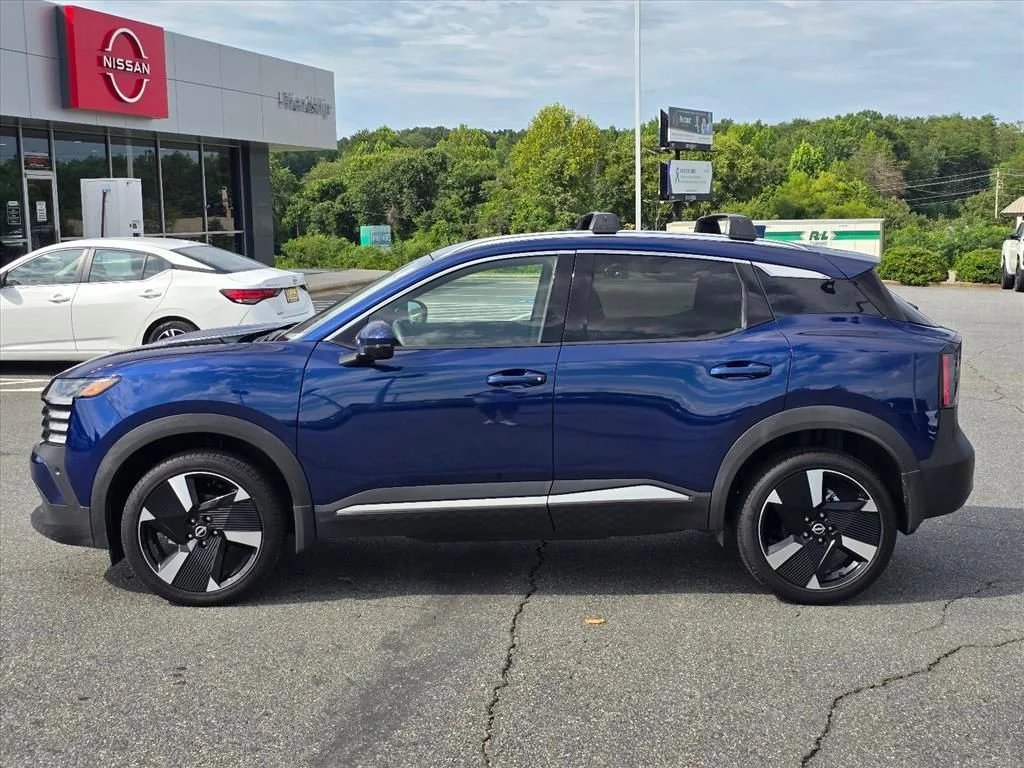 Used 2025 Blue Nissan SR image 23