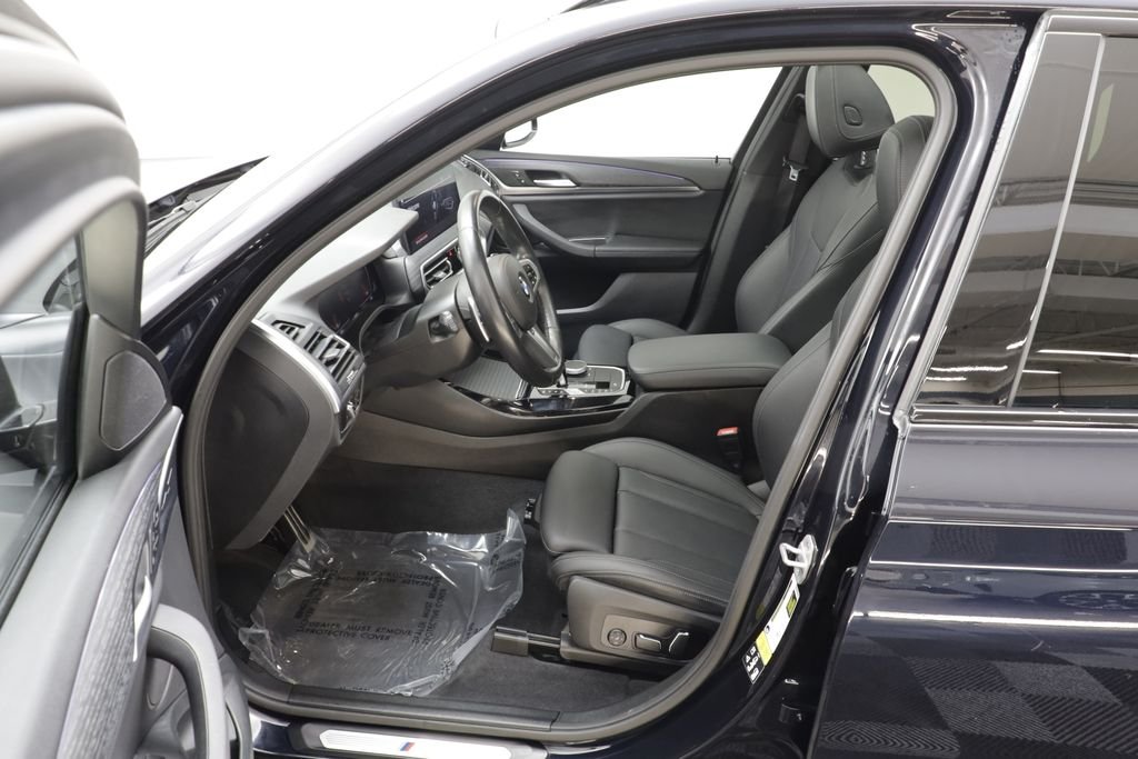 Certified Used 2024 Carbon Black Metallic BMW xDrive30i image 6