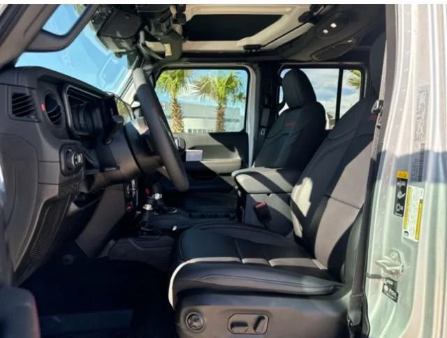 New 2024 Silver Jeep Rubicon image 25