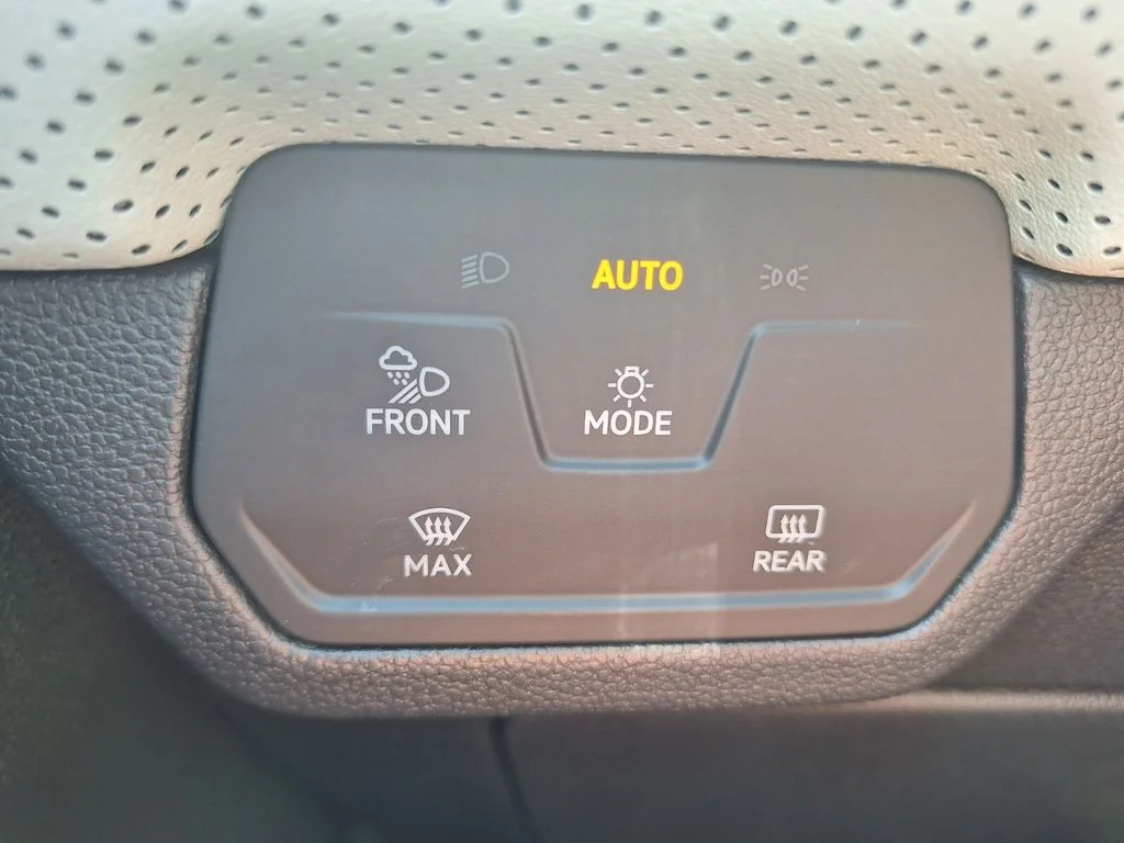 2026 Volkswagen Atlas Cross Sport SEL Premium R-LINE - Photo 12